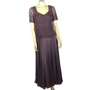 Montage By Mon Cheri. Mother of Bride Dress. Style # 82673 size 12, Dusty Purple